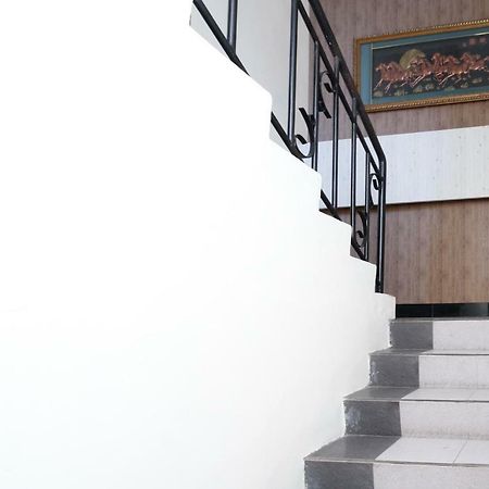 Myzone Homtel Hotel Semarang Buitenkant foto