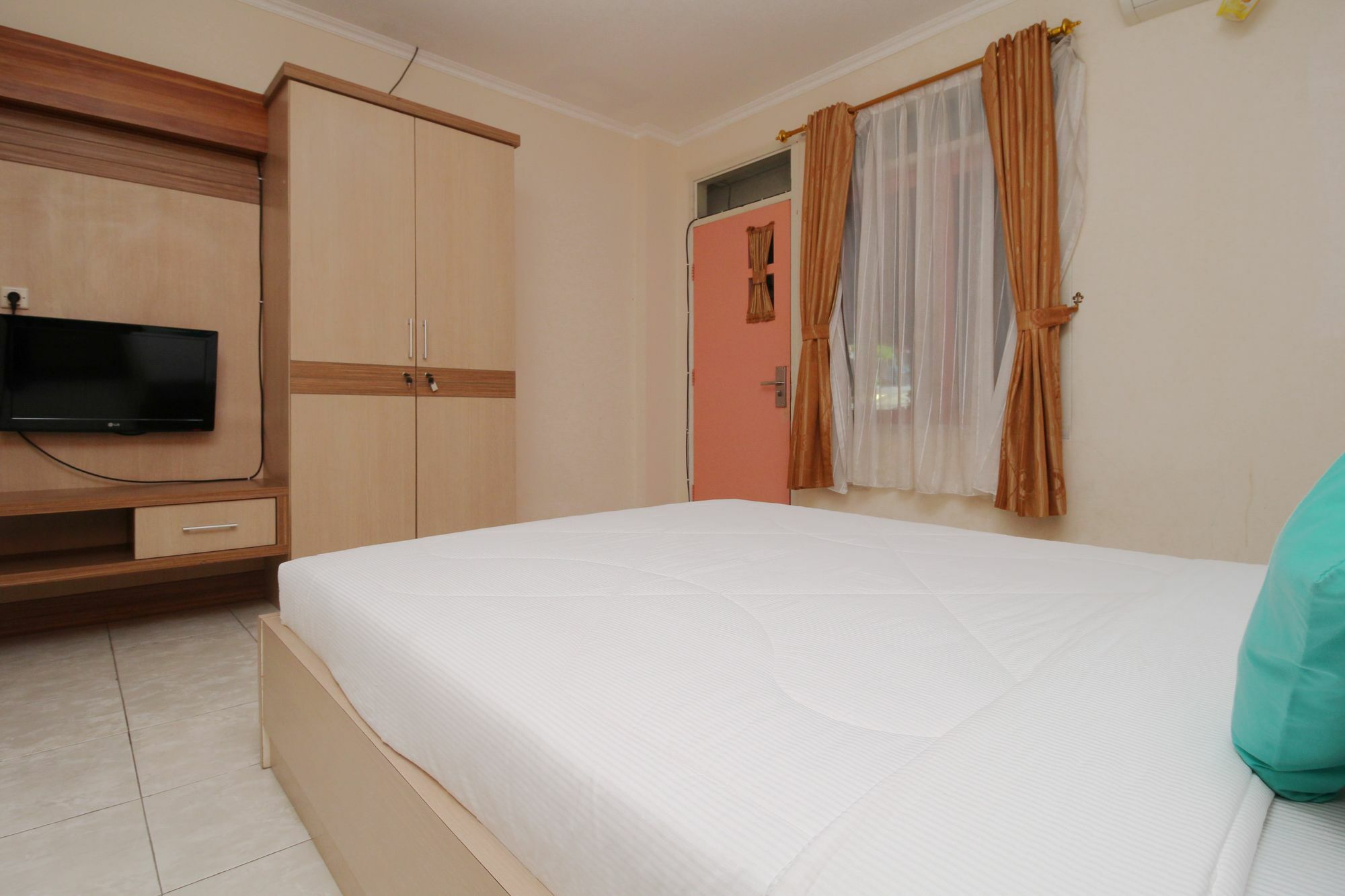 Myzone Homtel Hotel Semarang Buitenkant foto