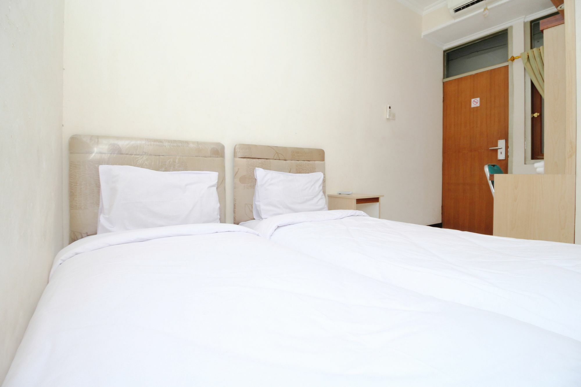 Myzone Homtel Hotel Semarang Buitenkant foto