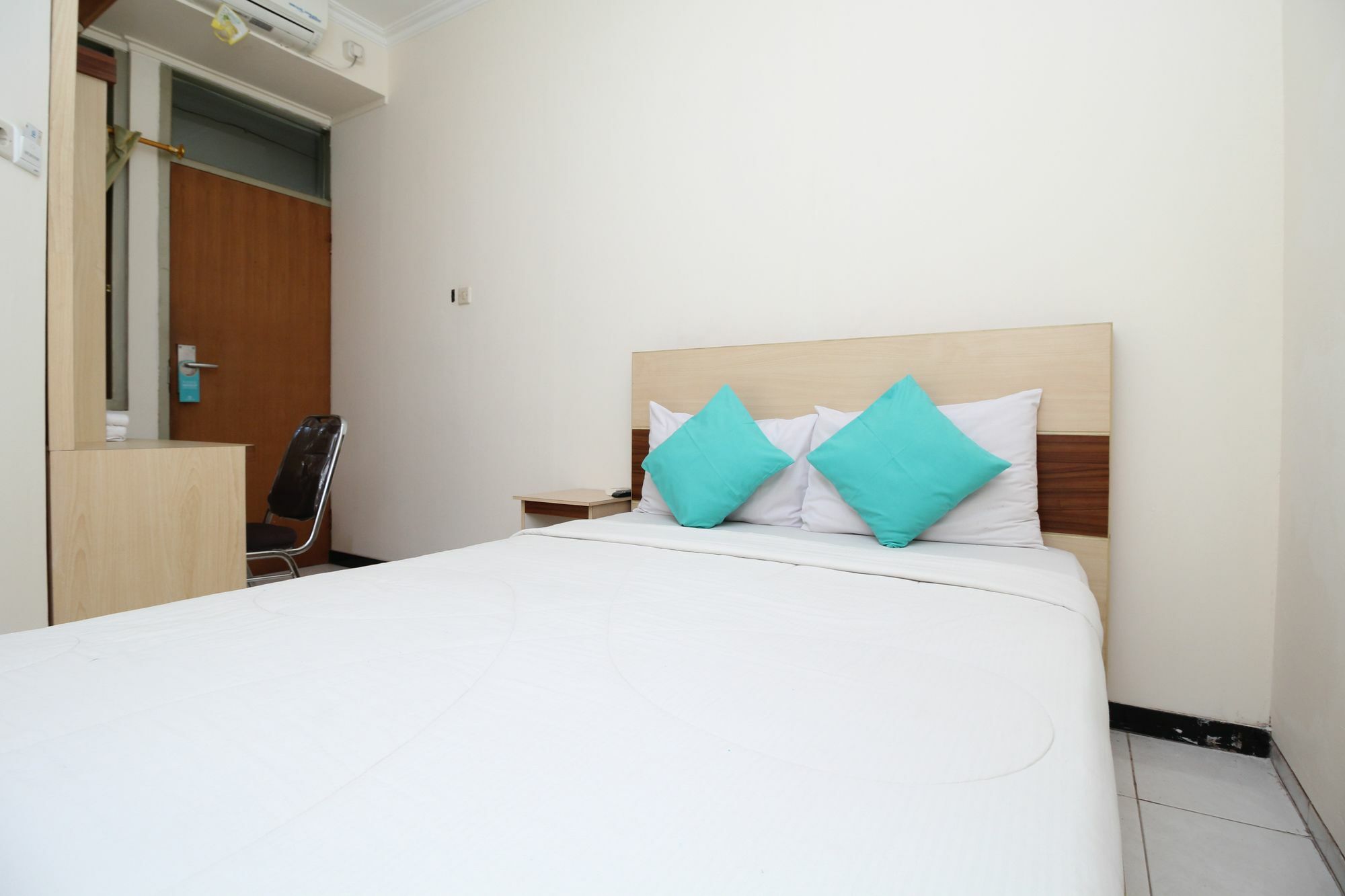 Myzone Homtel Hotel Semarang Buitenkant foto