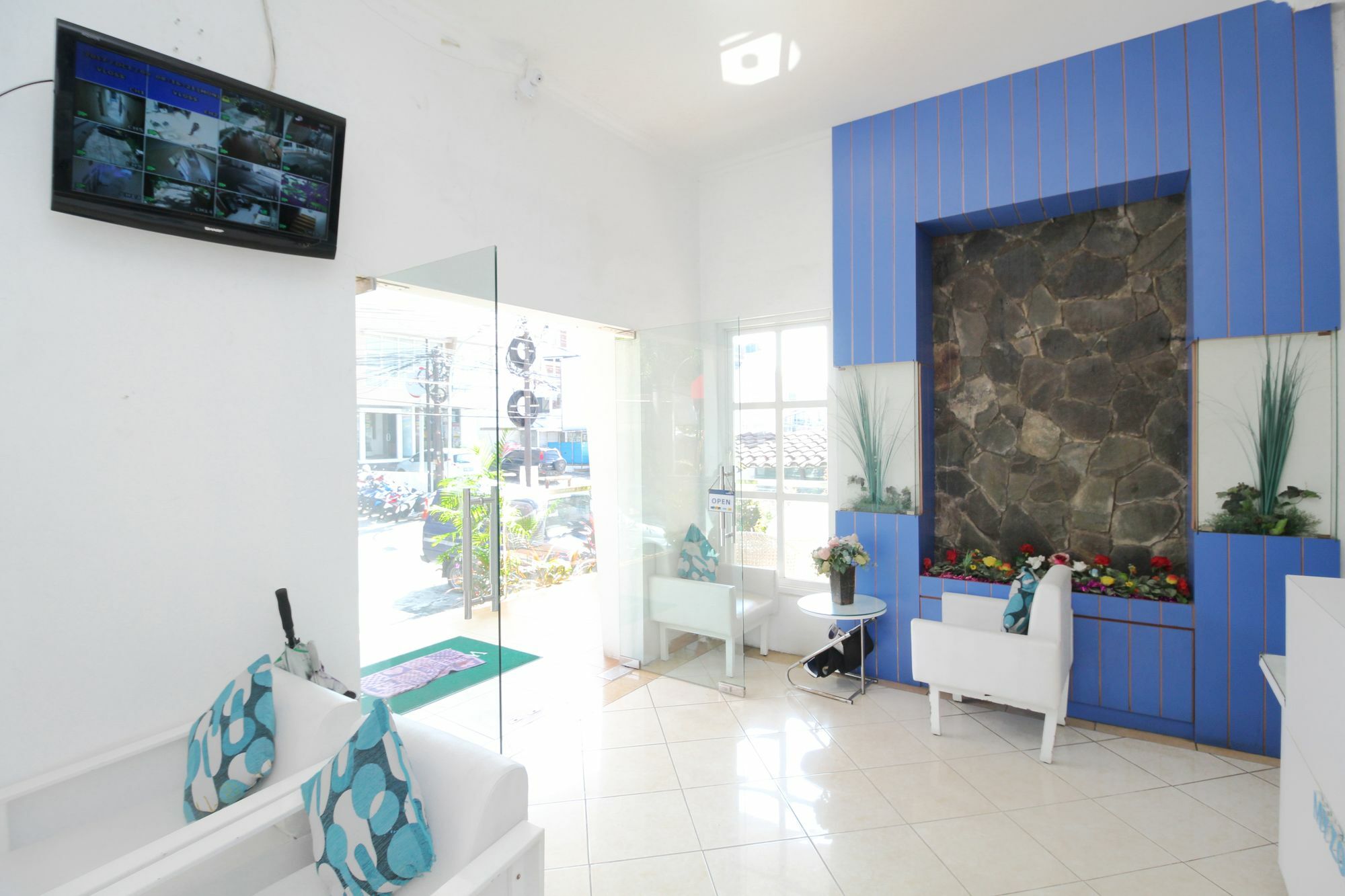 Myzone Homtel Hotel Semarang Buitenkant foto