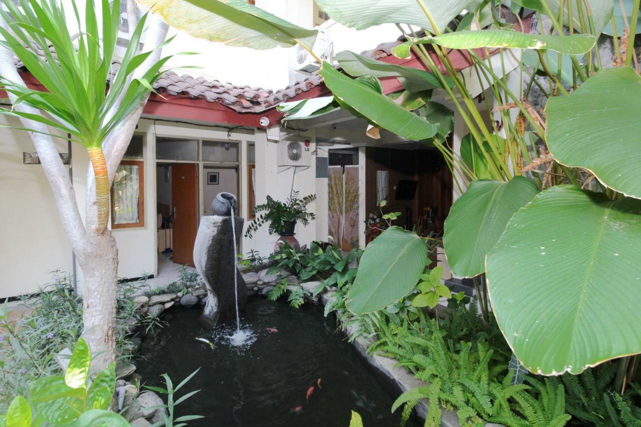 Myzone Homtel Hotel Semarang Buitenkant foto