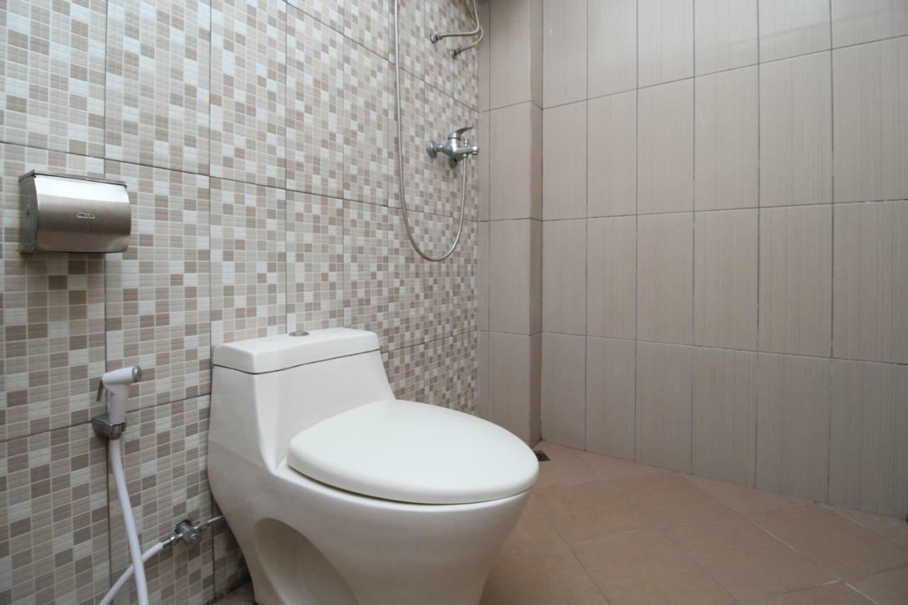 Myzone Homtel Hotel Semarang Buitenkant foto